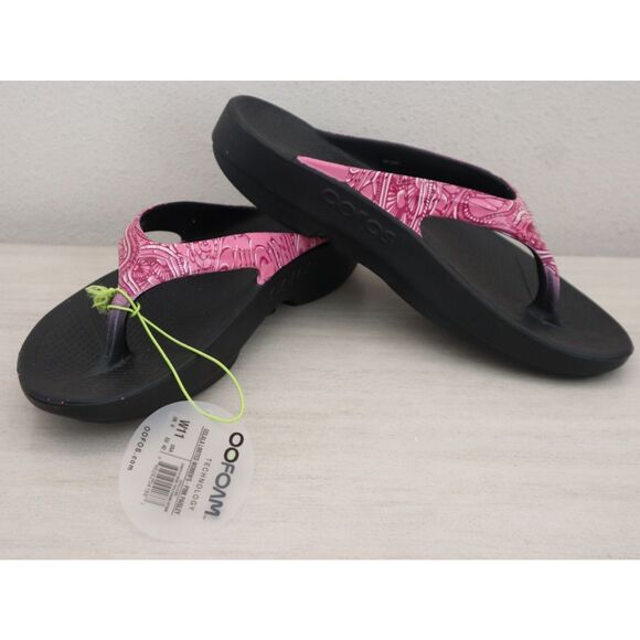 OOFOS 1403 Women's Sz 11 Pink Paisley OOLALA Limited Edition Thong Sandals - Picture 1 of 12